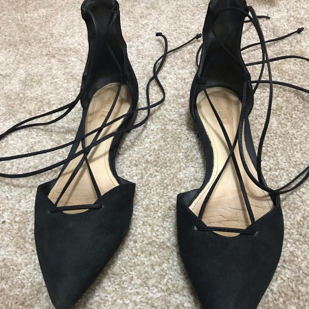Schutz closed toe flat. Barley worn. Size 7.5